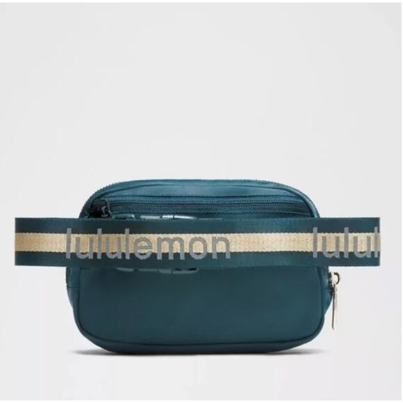 NWT Lululemon Everywhere Belt Bag 1L Wordmark Warp Teal/Gold/Bone - Picture 3 of 7